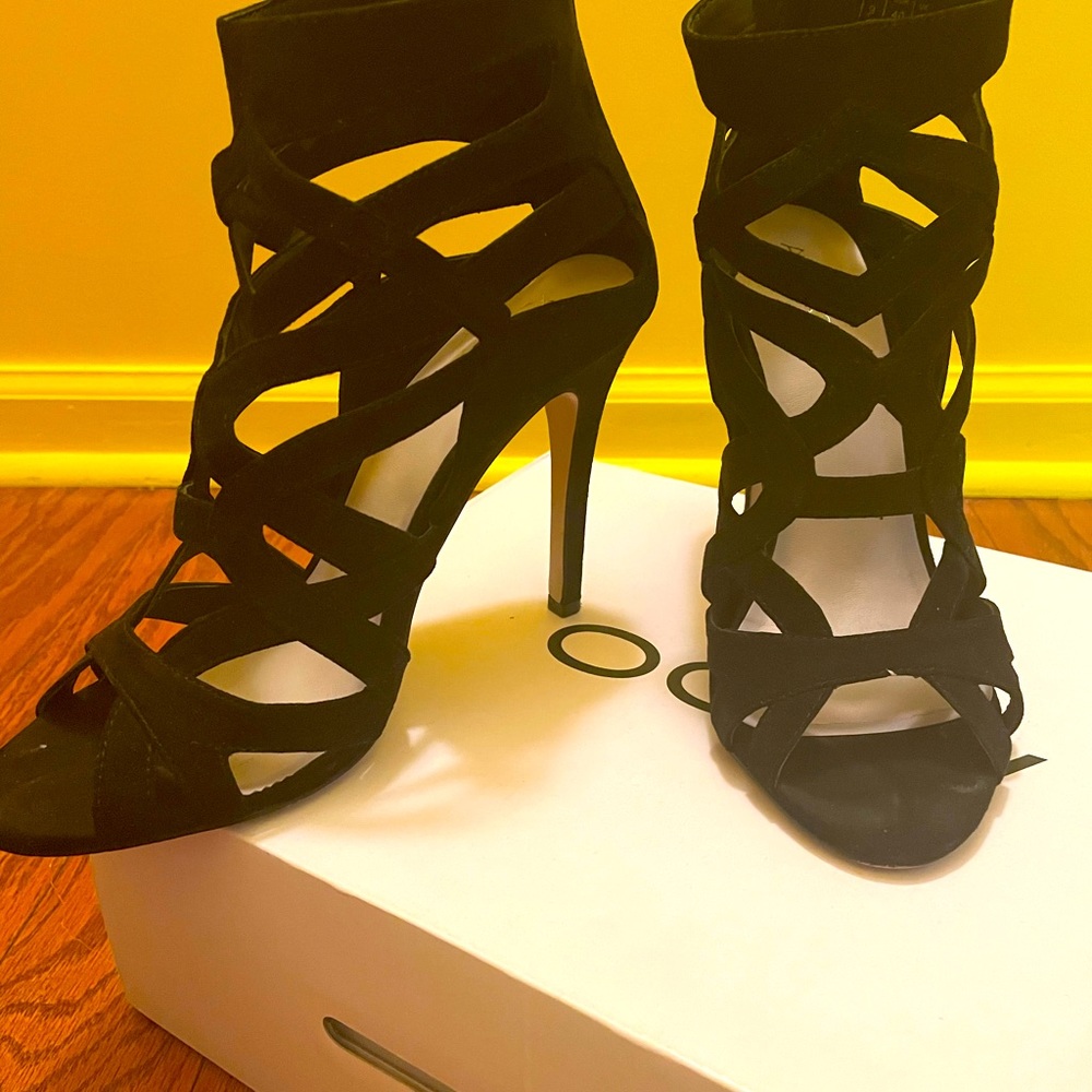 Sexy black ALDO booties💃🏾